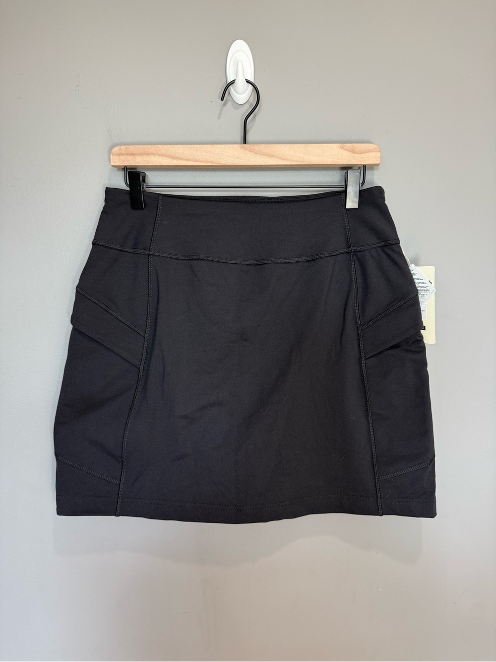 NWT Duluth Trading NoGA Namastash Skort Black Small UPF 50 Pockets‎